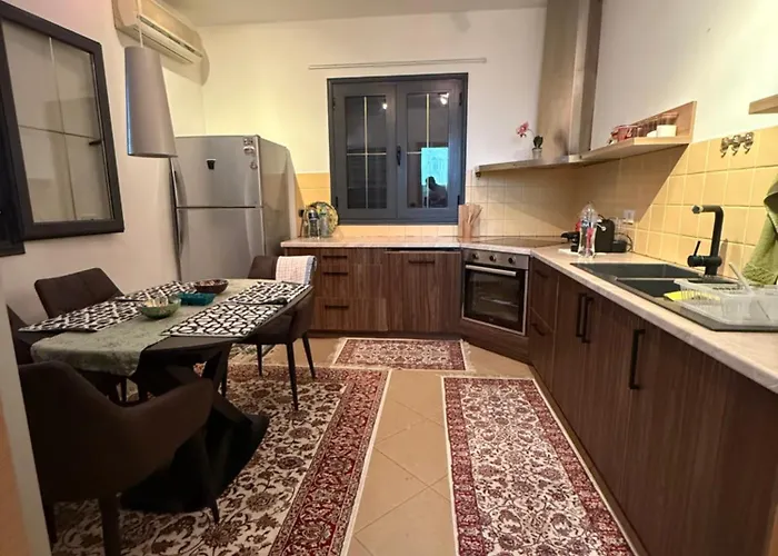 31 Oasis Villa Golem (Tirana)