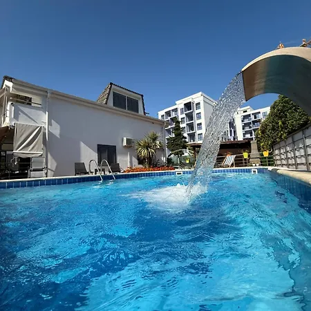 Villa 31 Oasis Golem (Tirana)