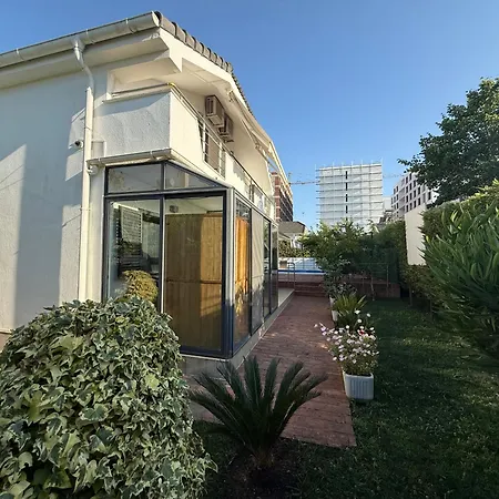 Villa 31 Oasis Golem (Tirana)